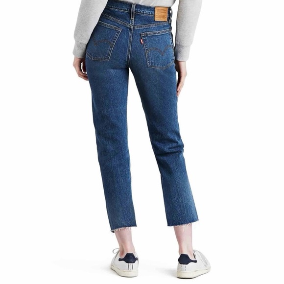 Levi’s Wedgie Straight Cropped Jeans - Picture 3 of 13